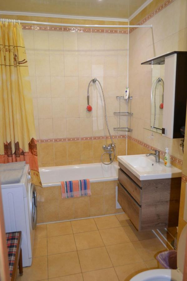 Executive Suite In The Centre Ternópil Exterior foto